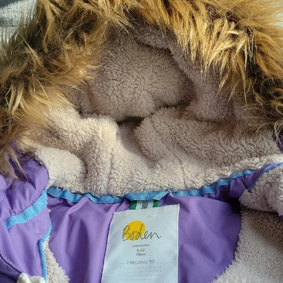 Boden Girls Longline Padded Jacket In Purple with Removable Faux Fur Trim Hood - Picture 8 of 11